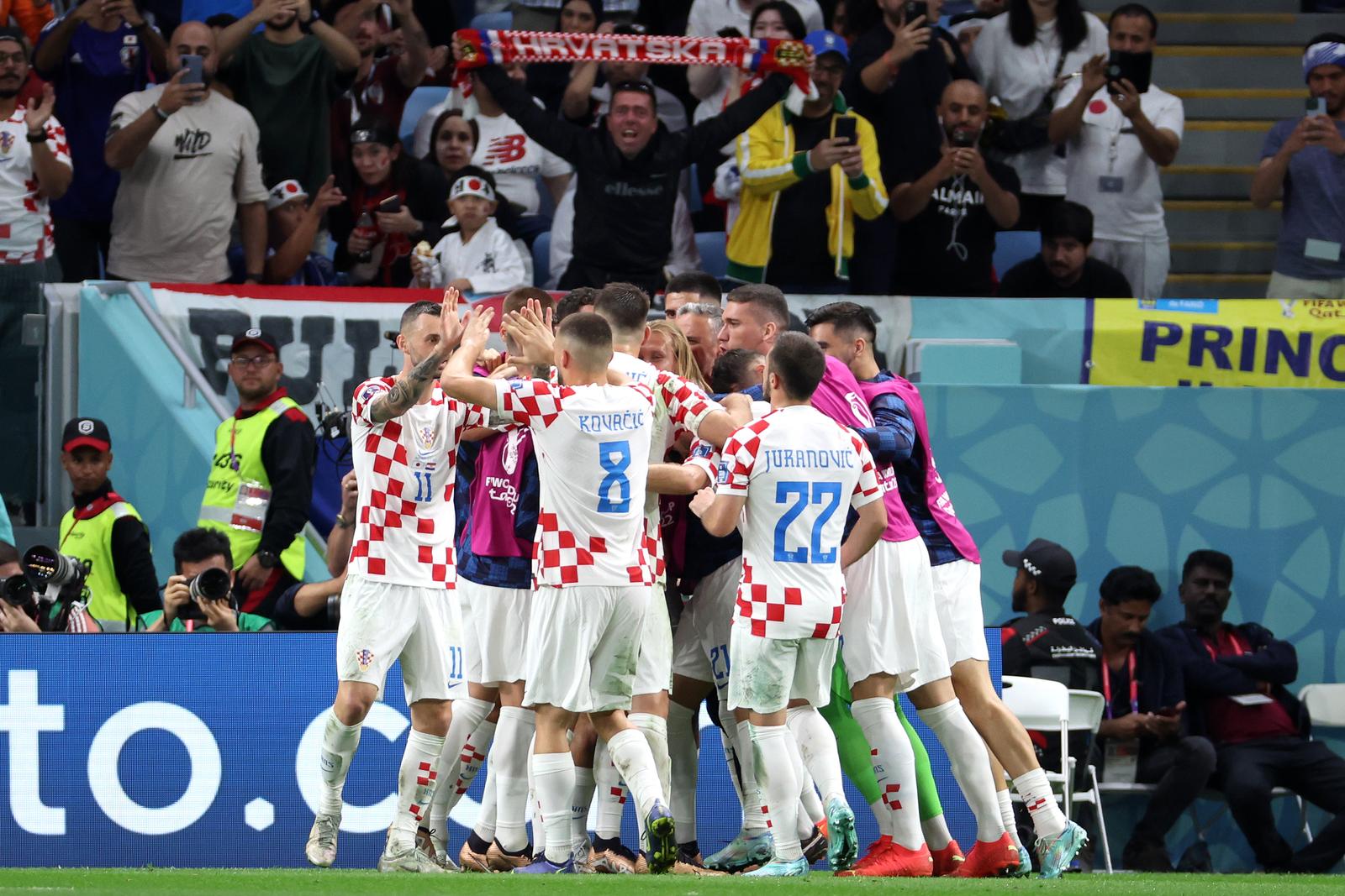 KATAR 2022 – Hrvatski nogometaši slave izjednačujući pogodak protiv Japan KATAR 2022 – Hrvatski nogometaši slave izjednačujući pogodak protiv Japan