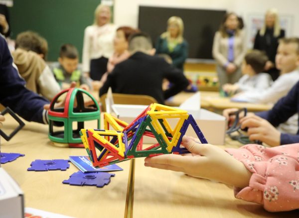 Rijeka: Prezentacija Polydron setova koje je Grad Rijeka osigurao za svih 25 škola