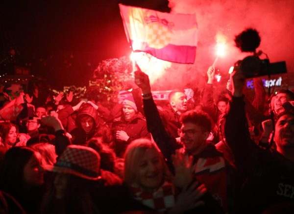 Slavlje navijača u Zagrebu nakon prolaska Hrvatske u polufinale Svjetskog prvenstva