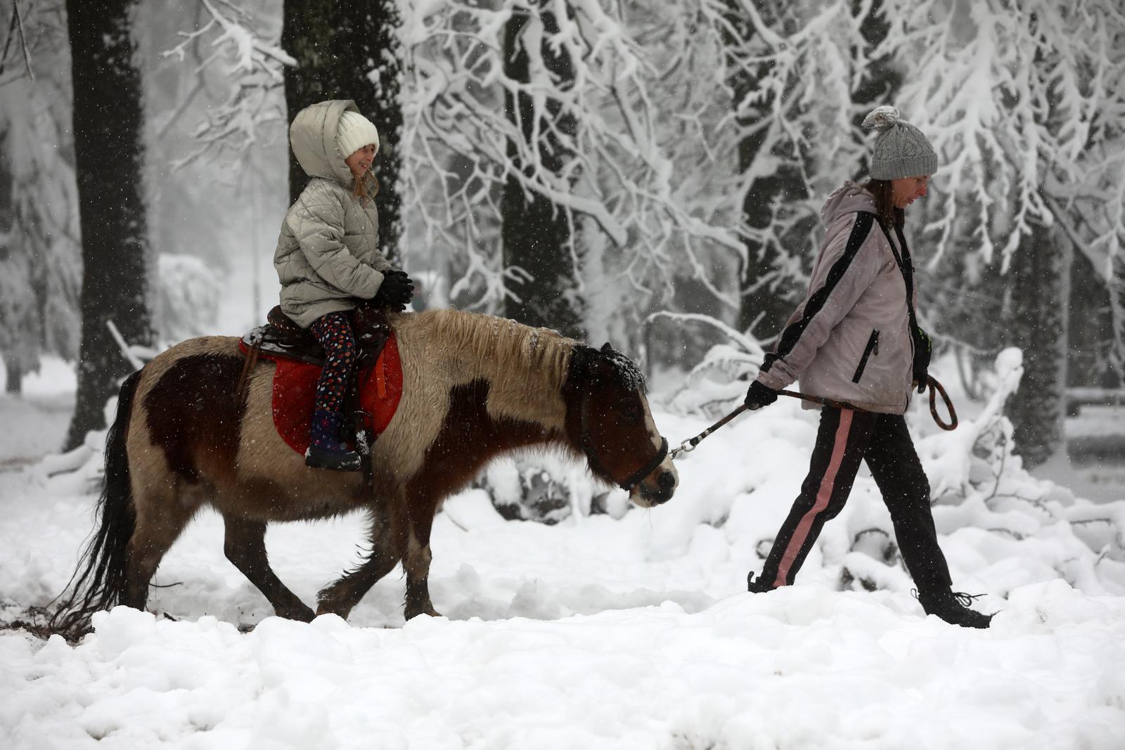 Snježni advent u Delnicama Snježni advent u Delnicama