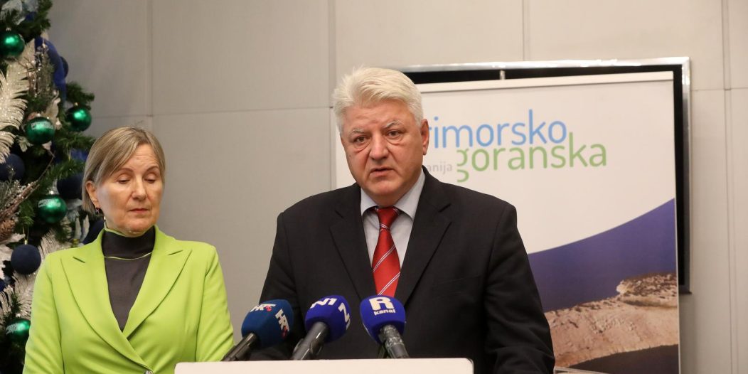 Župan Zlatko Komadina proglasio elementarnu nepogodu za gradove Novi Vinodolski i Malinsku Župan Zlatko Komadina proglasio elementarnu nepogodu za gradove Novi Vinodolski i Malinsku