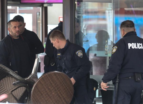 Zagreb: Navijači Dinama i Hajduka sukobili se u kafiću Innotesco na Trešnjevačkoj tržnici
