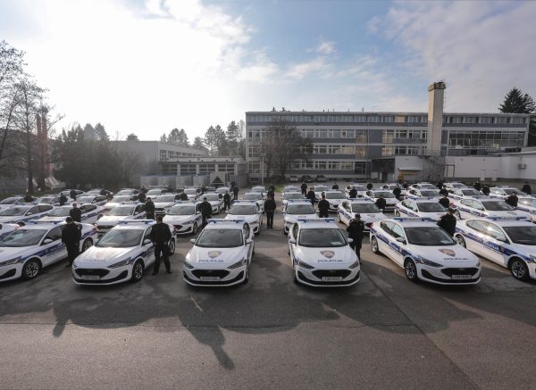 Zagreb: Primopredaja policijskih vozila