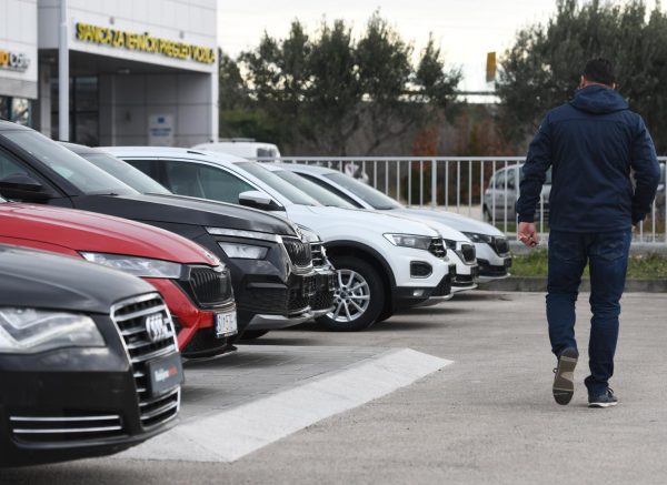 Šibenik: Nedostatak rabljenih vozila doveo je do velikog rasta cijena istih