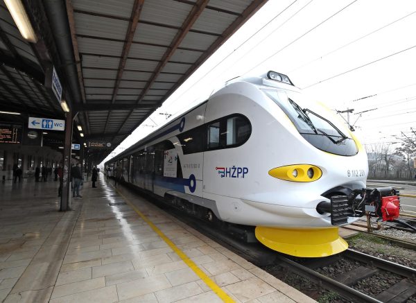 Zagreb: Predstavljanje i vožnja prvim vlakom kojeg je Končar isporučio HŽ-u