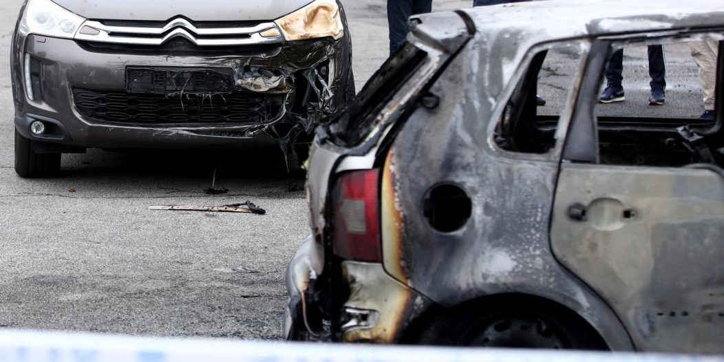 Zagreb: Na parkiralištu u Sloboštini tijekom noći izgorjelo osam automobila Zagreb: Na parkiralištu u Sloboštini tijekom noći izgorjelo osam automobila
