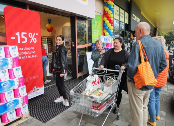 U Velikoj Gorici svečano otvoren STOP SHOP strgovački centar