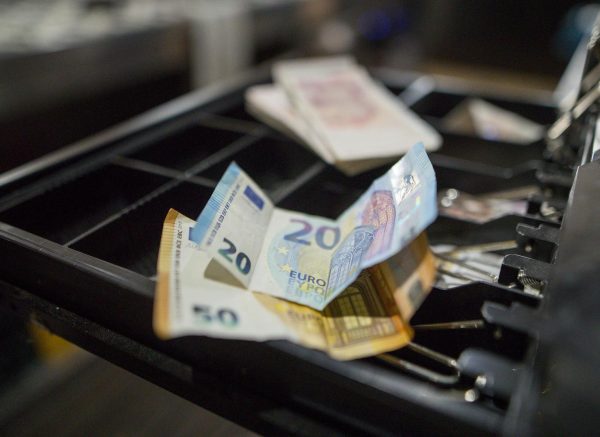 Euri u blagajni ugostitelja