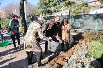 Zasadi-drvo-ne-budi-panj_sadnja-stabala-u-DV-Baredice-8 Zasadi-drvo-ne-budi-panj_sadnja-stabala-u-DV-Baredice-8