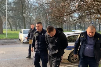 osumnjičeni djed mraz 1 osumnjičeni djed mraz 1