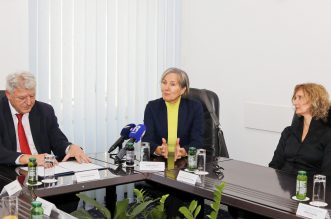Dodjela police životnog osiguranja Zaklade “Vaša pošta” Dodjela police životnog osiguranja Zaklade “Vaša pošta”