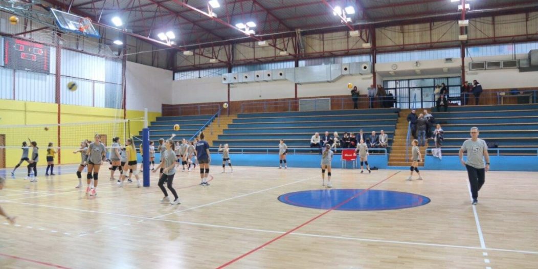 Obilazak-obnovljene-sportske-dvorane-Dinko-Lukarić-na-Kozali-25-1200×800 Obilazak-obnovljene-sportske-dvorane-Dinko-Lukarić-na-Kozali-25-1200×800