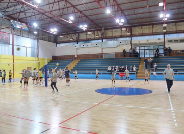 Obilazak-obnovljene-sportske-dvorane-Dinko-Lukarić-na-Kozali-25-1200×800