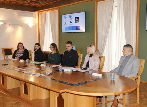 Odabran-novi-vizualni-identitet-Savjeta-mladih-Grada-Rijeke-4