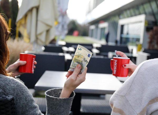 Zagreb: Od danas sve ugostiteljske usluge plaćamo u novoj valuti