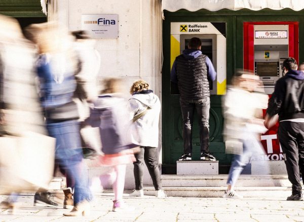 Bankomati u Splitu 1. radni dan s novom valutom