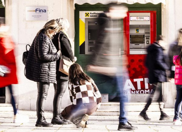 Bankomati u Splitu 1. radni dan s novom valutom