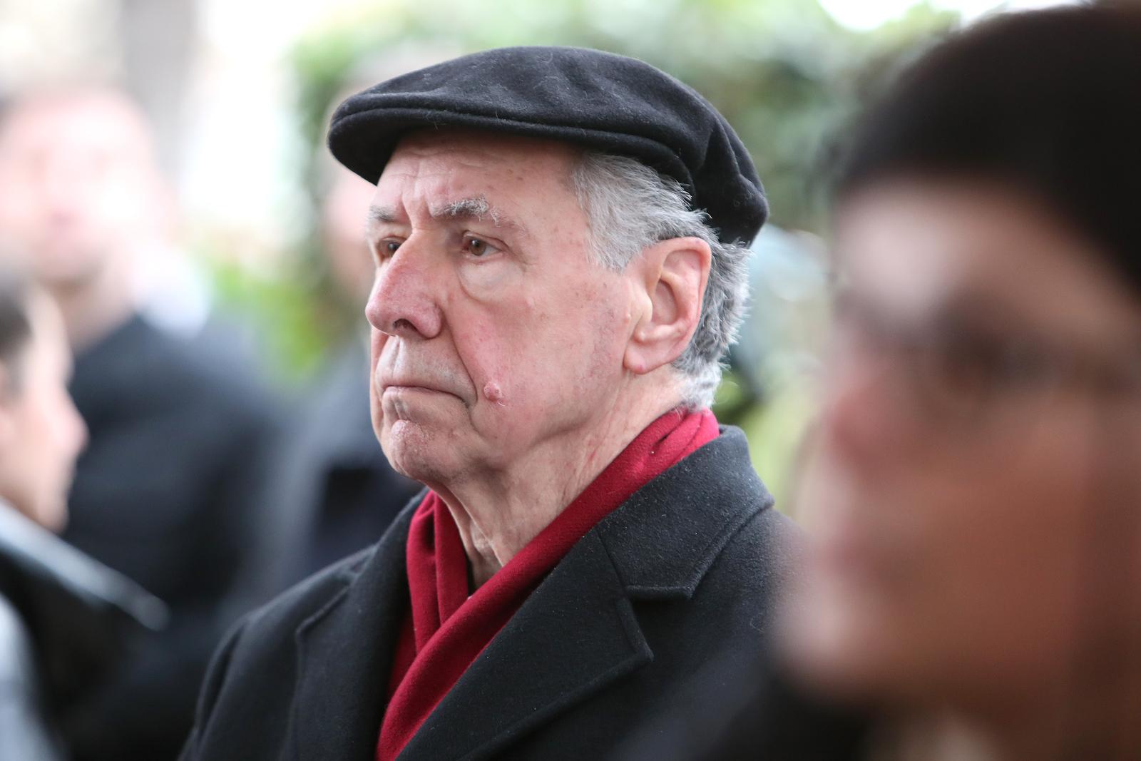 Posljednji ispraćaj Massima Savića na Gradskom groblju Zadar Posljednji ispraćaj Massima Savića na Gradskom groblju Zadar
