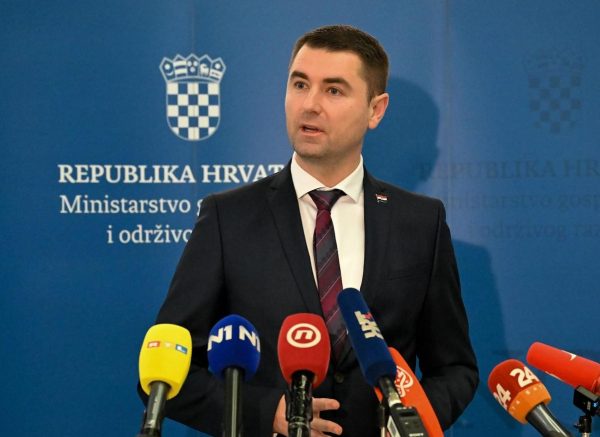 Zagreb: Izjava ministra Filipovića nakon sastanka s predstavnicima trgovaca