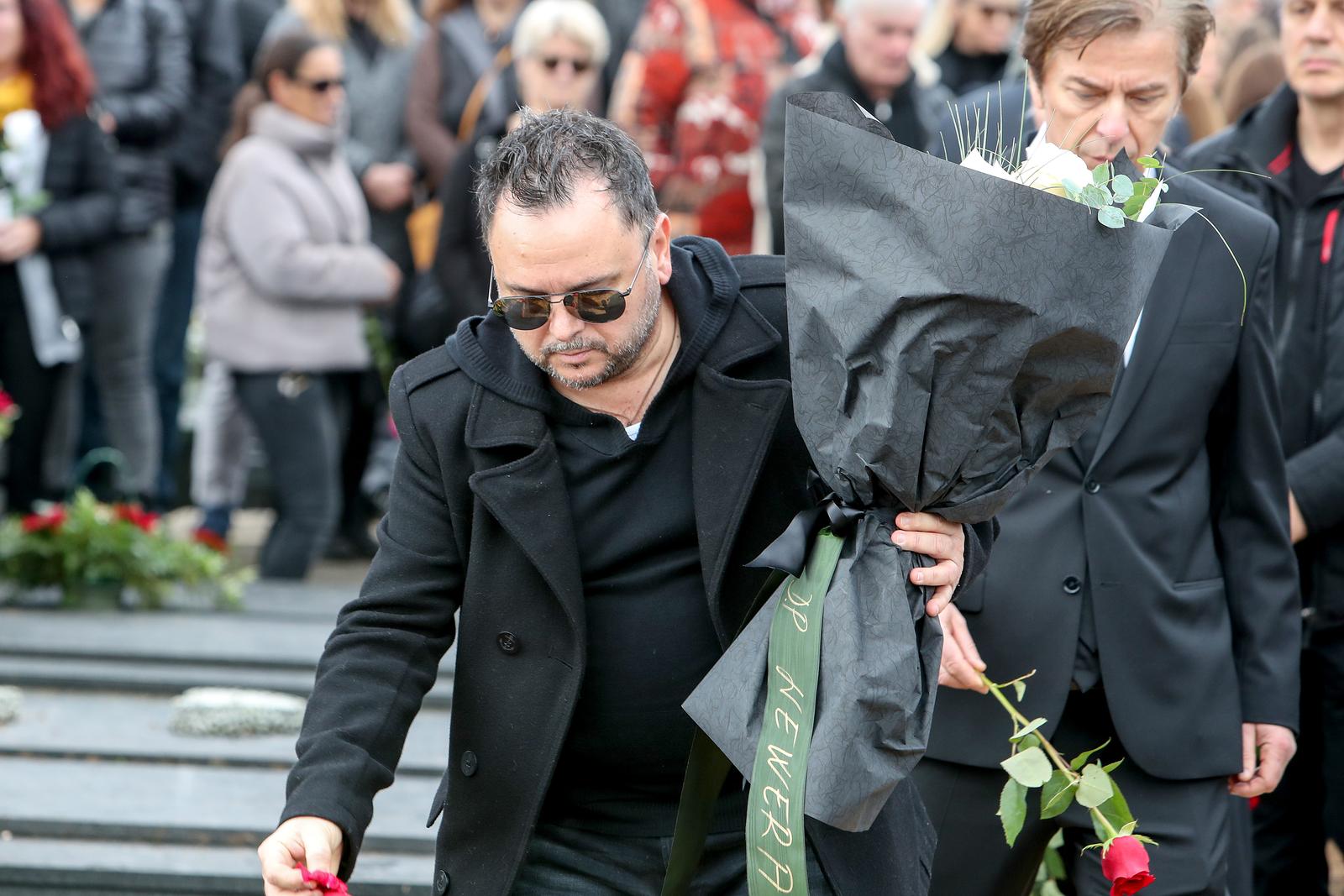 Posljednji ispraćaj Massima Savića na Gradskom groblju Zadar Posljednji ispraćaj Massima Savića na Gradskom groblju Zadar