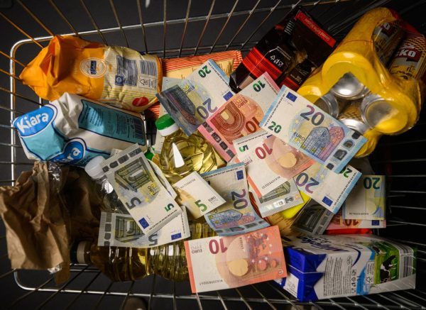 Uvođenje eura dovelo je do poskupljenja što su mnogi poslovni subjekti iskoristili