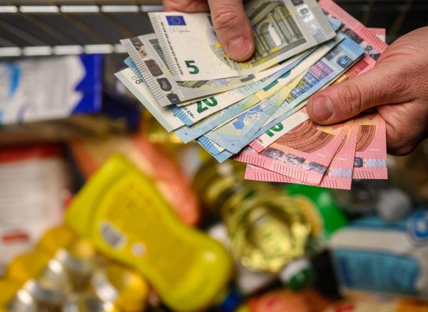 Uvođenje eura dovelo je do poskupljenja što su mnogi poslovni subjekti iskoristili