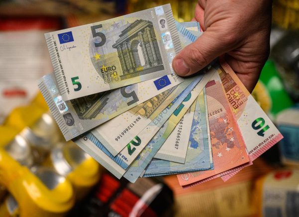 Uvođenje eura dovelo je do poskupljenja što su mnogi poslovni subjekti iskoristili