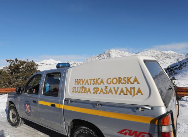 Odašiljač Sveti Jure na Biokovu najviše je radno mjesto u Hrvatskoj