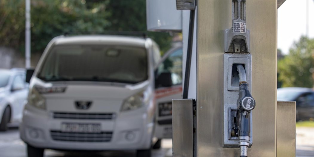 Sutra stiže veliko poskupljenje goriva Sutra stiže veliko poskupljenje goriva
