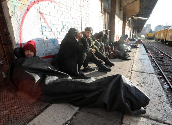 Željeznički kolodvor u Rijeci i dalje pun migranata
