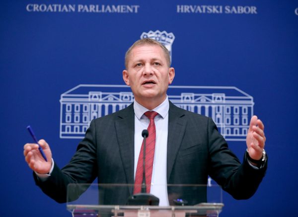 Zagreb: Beljak upozorio Vladu na “ve? pripremljenu novu plja?ku od 2,5 milijarde kuna”
