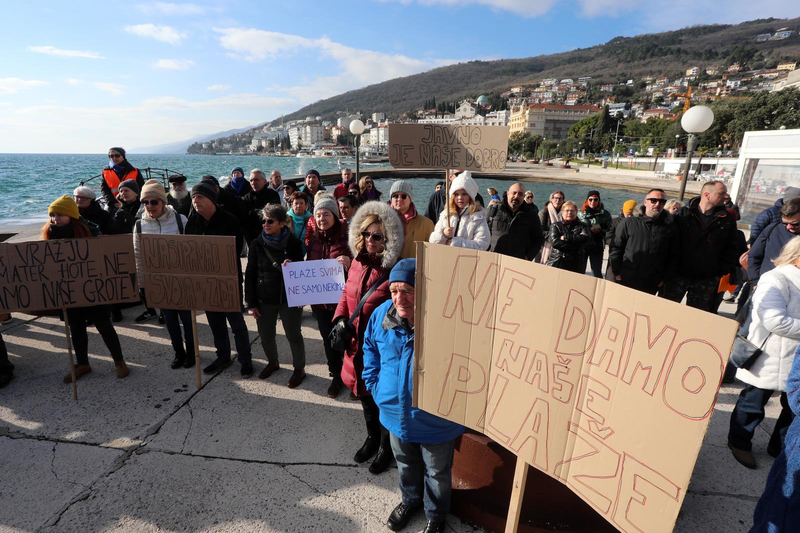 Opatija: Građani prosvjedovali protiv Prijedloga Zakona o pomorskom dobru i morskim lukama