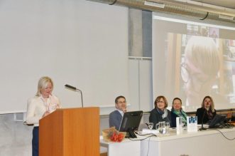 U-čast-prof.dr_.sc_.-Diani-Stolac-predstavljen-Zbornik-radova-„Širinom-filološke-misli“-9-1200×800 U-čast-prof.dr_.sc_.-Diani-Stolac-predstavljen-Zbornik-radova-„Širinom-filološke-misli“-9-1200×800