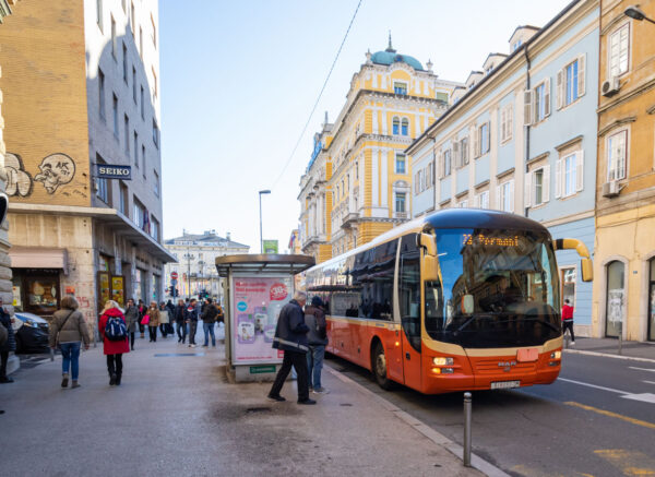 ilustrativna autobus autotrolej stanica-27
