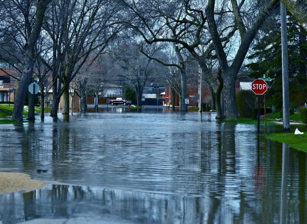 Deep,Flood,Water,In,Residential,Area.,Des,Plains,,Il,,Usa.