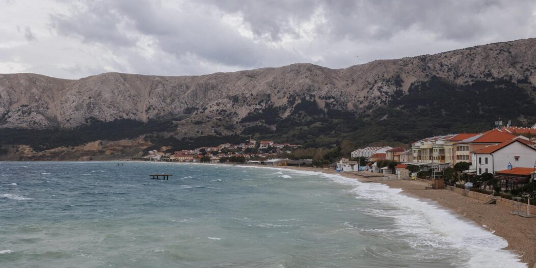 Olujno jugo na otoku Krku Olujno jugo na otoku Krku
