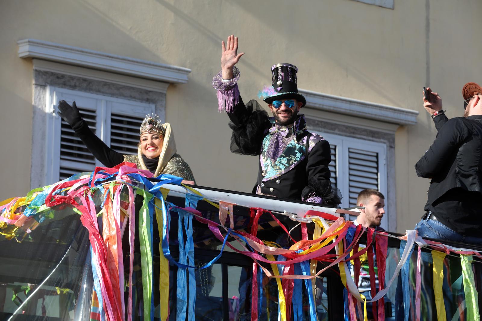 CARneval povorka, prava motorna maškarana manifestacija, prošla je riječkim ulicama CARneval povorka, prava motorna maškarana manifestacija, prošla je riječkim ulicama
