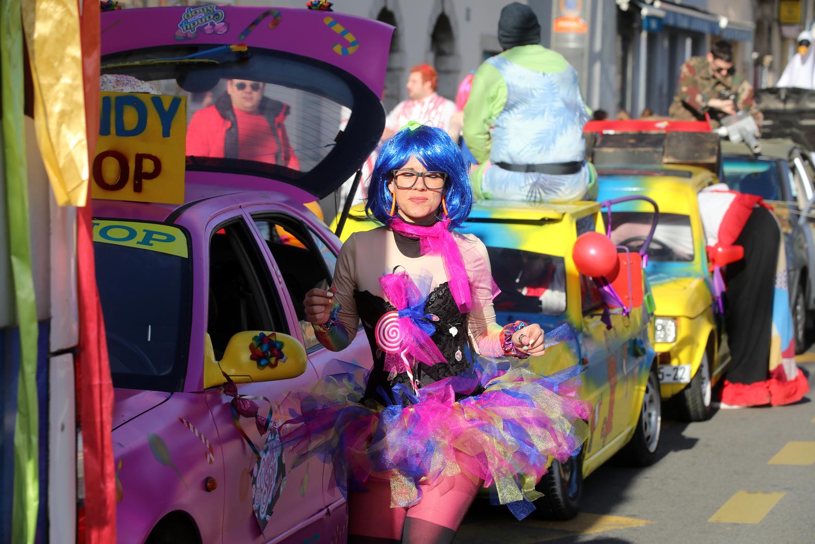CARneval povorka, prava motorna maškarana manifestacija, prošla je riječkim ulicama CARneval povorka, prava motorna maškarana manifestacija, prošla je riječkim ulicama