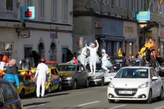 CARneval povorka, prava motorna maškarana manifestacija, prošla je riječkim ulicama CARneval povorka, prava motorna maškarana manifestacija, prošla je riječkim ulicama