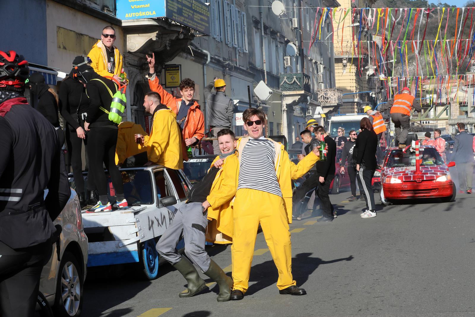 CARneval povorka, prava motorna maškarana manifestacija, prošla je riječkim ulicama CARneval povorka, prava motorna maškarana manifestacija, prošla je riječkim ulicama
