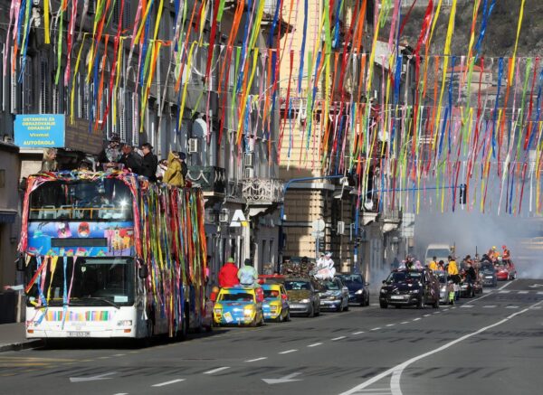 CARneval povorka, prava motorna maškarana manifestacija, prošla je riječkim ulicama