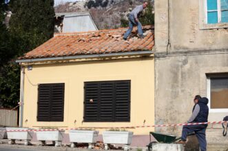 Epicentar potresa u Baščanskoj Dragi, uslijed potresa srušio se dimnjak Epicentar potresa u Baščanskoj Dragi, uslijed potresa srušio se dimnjak