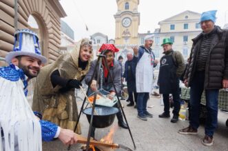 Rijeka: Gradonačelnik Marko Filipović pridružio se humanitarnim karnevalskim manifestacijama Rijeka: Gradonačelnik Marko Filipović pridružio se humanitarnim karnevalskim manifestacijama