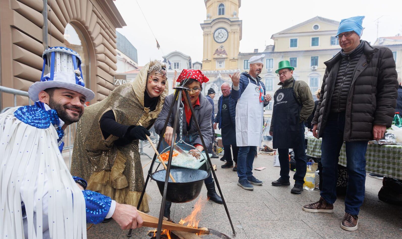 Rijeka: Gradonačelnik Marko Filipović pridružio se humanitarnim karnevalskim manifestacijama Rijeka: Gradonačelnik Marko Filipović pridružio se humanitarnim karnevalskim manifestacijama