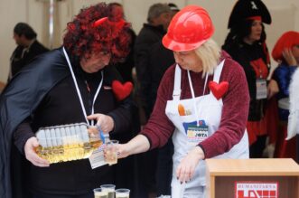 Rijeka: Gradonačelnik Marko Filipović pridružio se humanitarnim karnevalskim manifestacijama Rijeka: Gradonačelnik Marko Filipović pridružio se humanitarnim karnevalskim manifestacijama