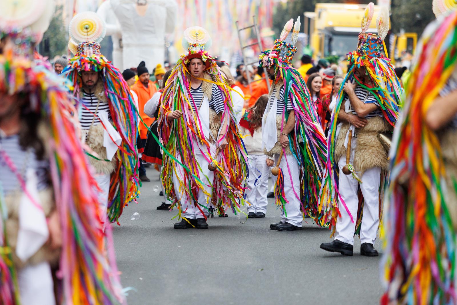 Rijeka: Oko devet tisuća maškara sudjelovalo na tradicionalnom Riječkom karnevalu Rijeka: Oko devet tisuća maškara sudjelovalo na tradicionalnom Riječkom karnevalu