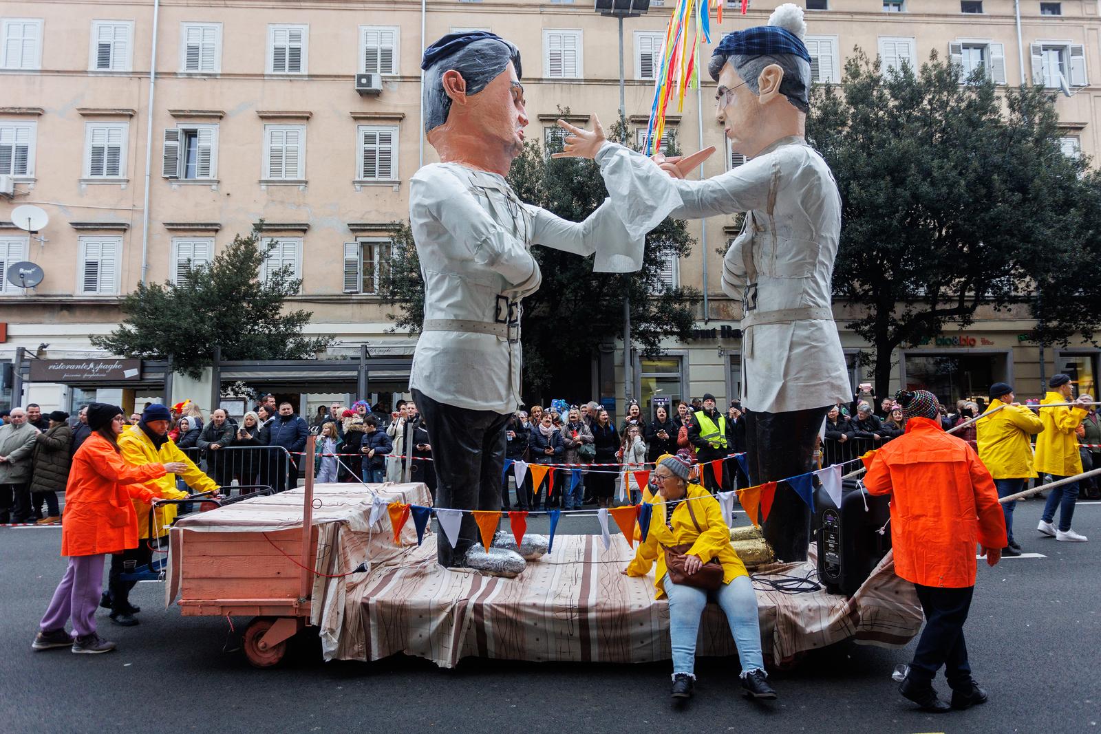 Rijeka: Oko devet tisuća maškara sudjelovalo na tradicionalnom Riječkom karnevalu Rijeka: Oko devet tisuća maškara sudjelovalo na tradicionalnom Riječkom karnevalu