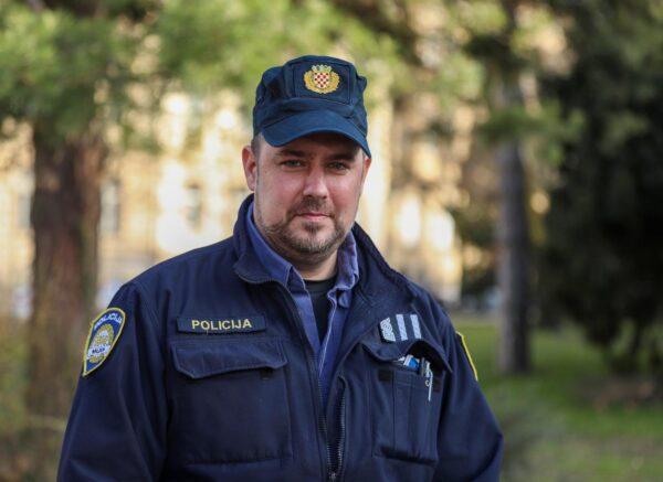 Zagreb: Policijski službenici koji su porodili trudnicu