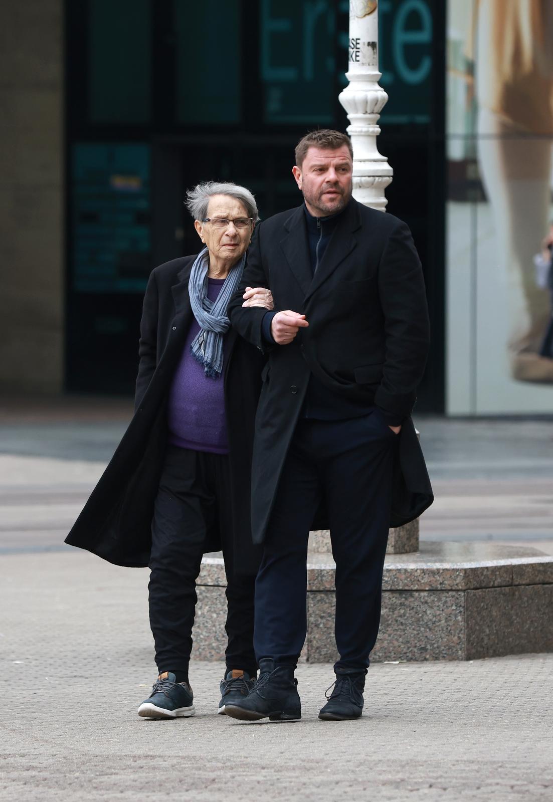 Zagreb: Miroslav Ćiro Blažević i sin prošetali centrom grada