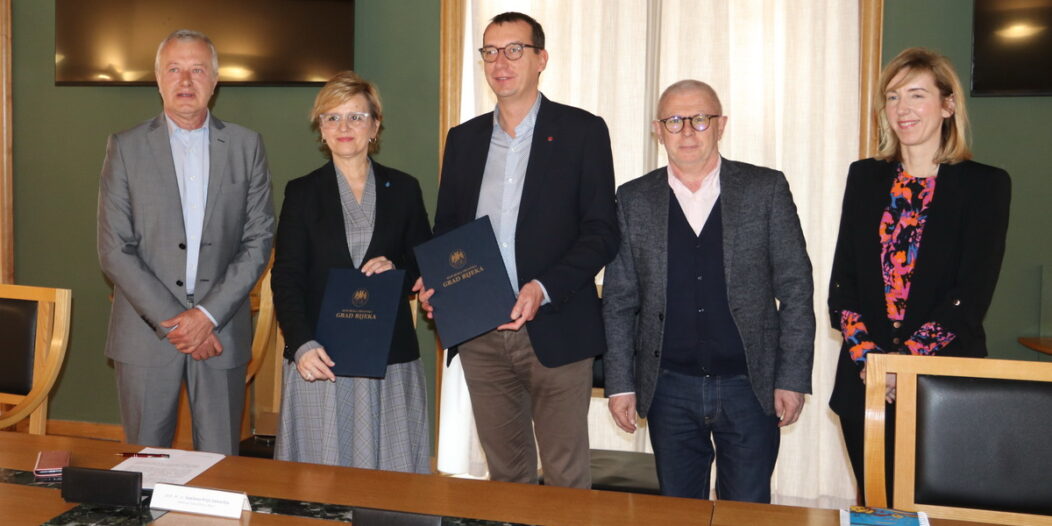 Potpis-ugovora-za-zapošljavanje-logopeda-u-Logopedskom-centru-1 Potpis-ugovora-za-zapošljavanje-logopeda-u-Logopedskom-centru-1